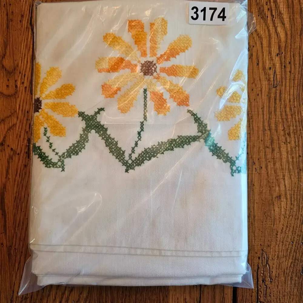 VTG Sunflower Embroidered Pillowcase Set Cotton Pair Cottagecore Floral